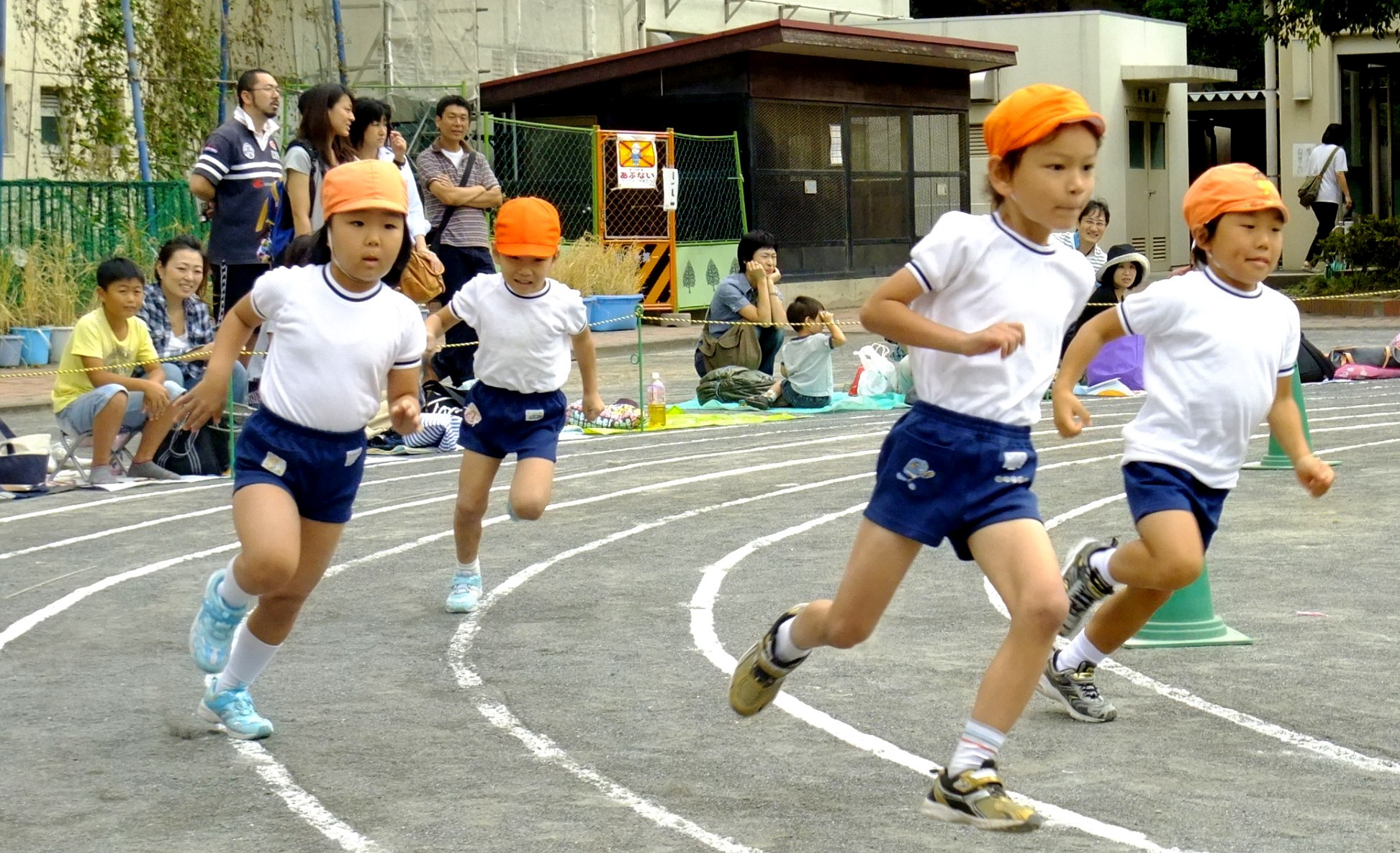 kids running